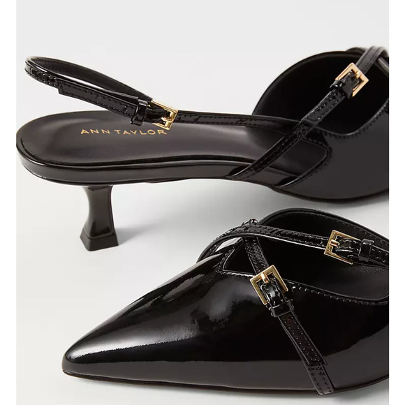 NWOB Ann Taylor Strappy Pointy Toe Patent Pump Black 6M Gold Buckles - Picture 1 of 6